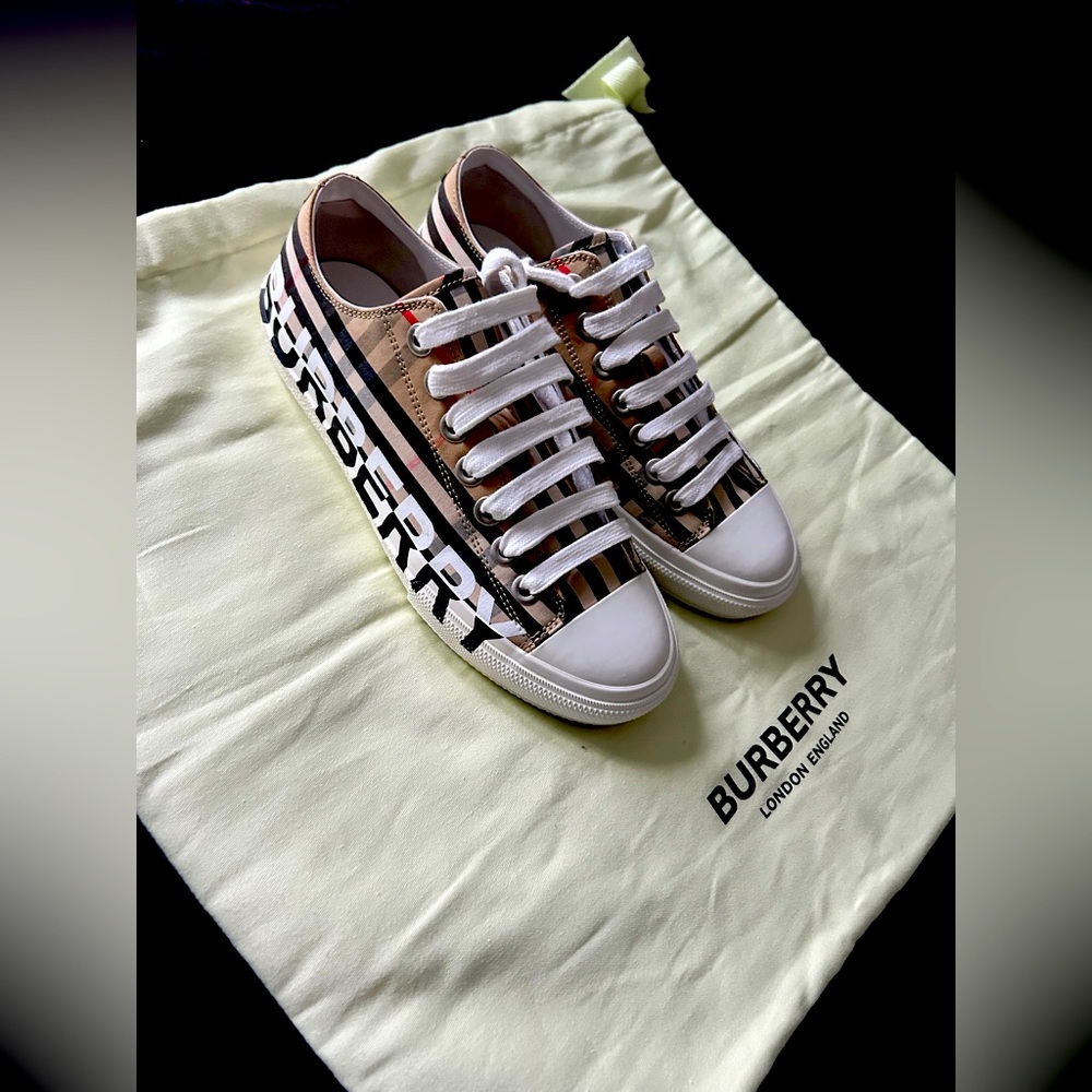 Burberry Women's Striped Sneakers - Brown and White